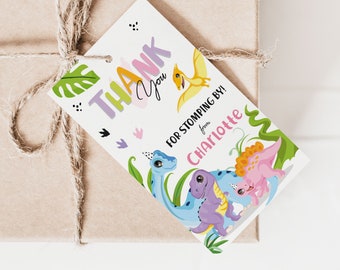 Redigerbar Dino-festgåva, tacketikett för flicka, födelsedag, presentetikett, rosa, kostymfest, dinosaurie, Jurassic Party, barn, direktnedladdning, utskrivbar