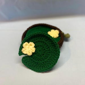 Lily pad coasters Crochet coasters Set of 4 with a basket