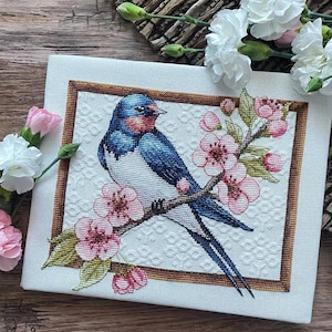 Patrón de punto de cruz golondrina con flores, verano, flor de manzano, carta de colores, presente, bordado