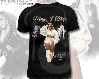 Könnte beinhalten: Schwarzes T-Shirt mit einer Grafik von Mary J. Blige in einem weißen Outfit und dem Text "Mary J. Blige" in goldener Schrift. Das Shirt enthält auch den Text "For My Fans Tour".