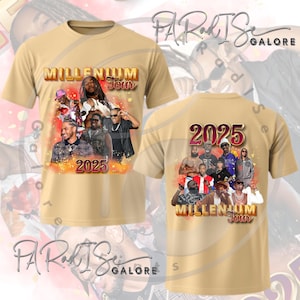 Op de afbeelding: Beige T-shirt met een grafisch ontwerp voor de "Millennium Tour 2025". De voorkant van het shirt toont een collage van artiesten met de tournaam en het jaar. De achterkant van het shirt heeft ook een collage van artiesten met de tournaam en het jaar.