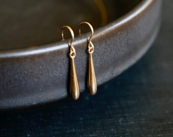 Long Gold Drop Earrings. 14K Gold Filled and Solid Bronze Earrings. Minimalist Gold Teardrop Earrings. Perfect Everyday Gold Earrings.