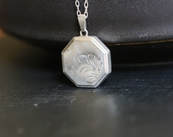 Octagon Locket Necklace. Vintage etched sterling silver photo locket. Unique locket keepsake gift. Instant family heirloom. Silver locket.