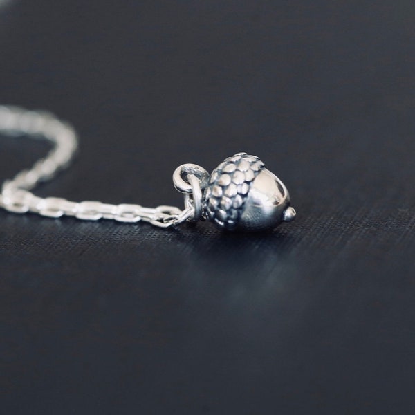 Silver Acorn Necklace. Tiny acorn charm in solid sterling silver. Fall fashion nature jewelry. Tiny sweet acorn pendant.  Layering necklace.
