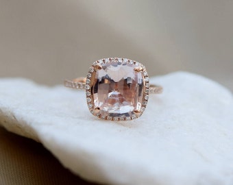 Sapphire engagement Ring. 14k Rose Gold ring. Engagement Ring. 3.8ct Square Cushion Ice Peach sapphire ring by Eidelprecious.