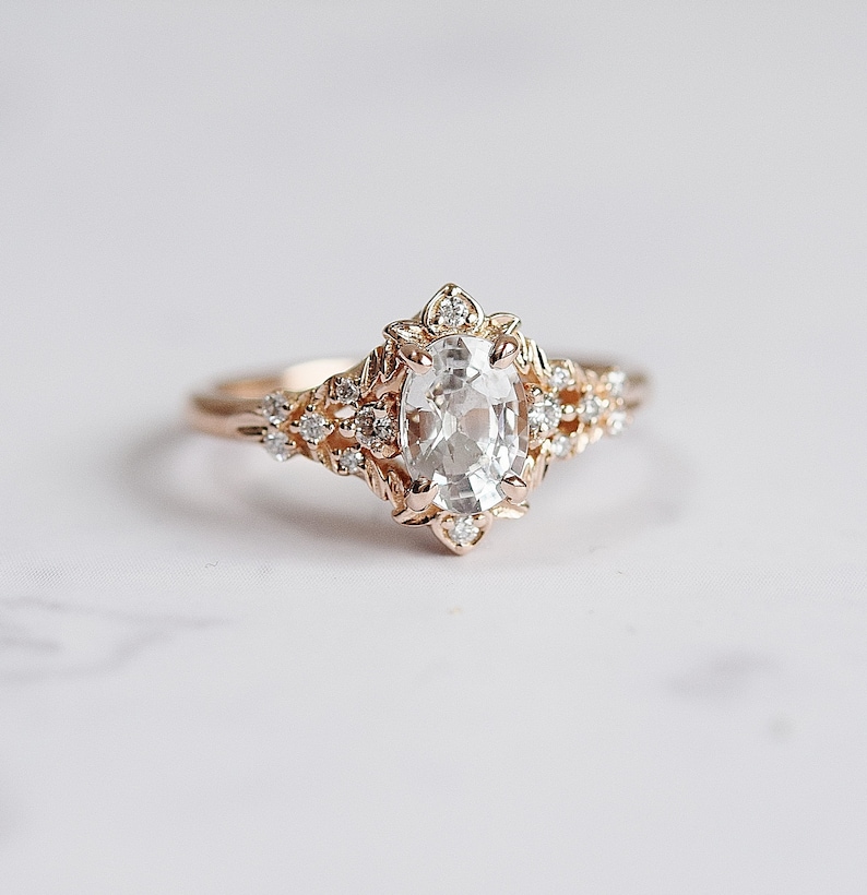 Arwen white sapphire and diamond engagement ring in gold. Cluster, multi-stone, statement ring. Fantasy LOTR alternative ring, EidelPrecios. image 1