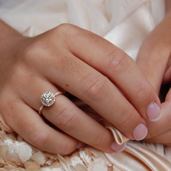 Rose gold engagement ring 0.9ct  Light pink diamond ring 14k rose gold VS2 diamond ring by Eidelprecious