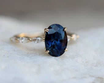 Peacock Sapphire Engagement Ring: Oval Diamond Band, 14k Yellow Gold