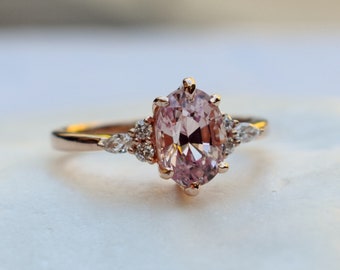 Peach Sapphire engagement ring - la Camparsita-  Rose gold engagement ring. Peach sapphire ring. Oval ring Sapphire by Eidelprecious