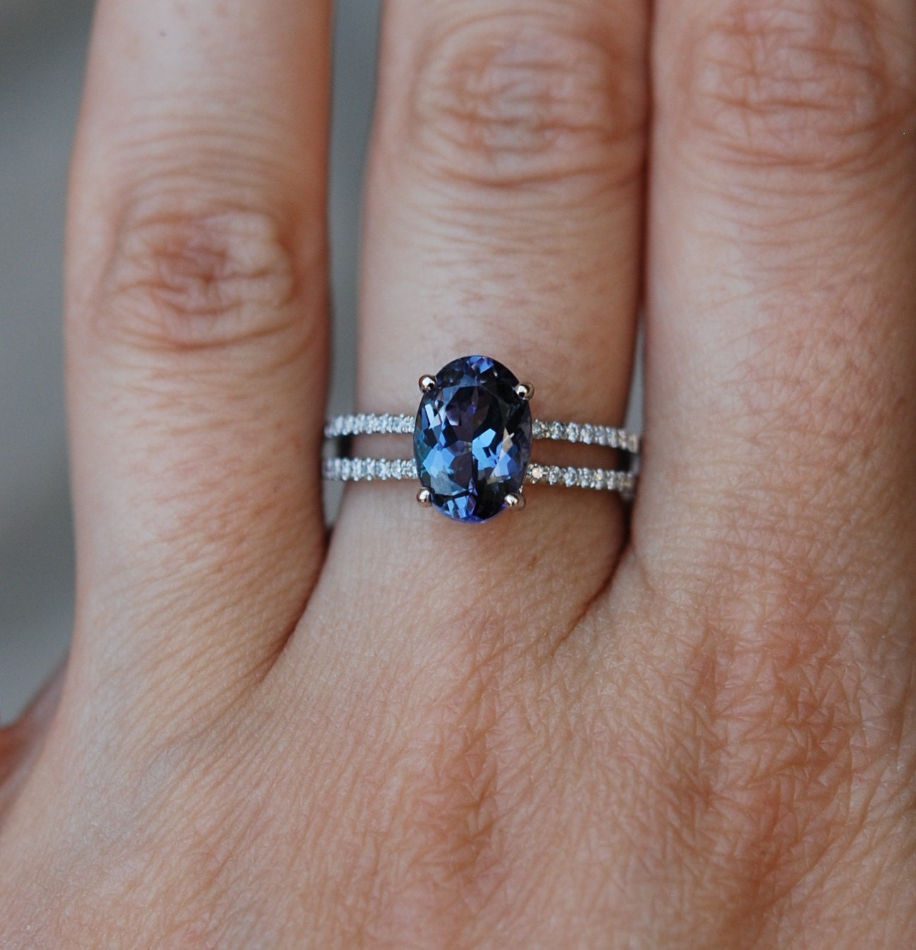 Engagement ring. Tanzanite ring. Blue Tanzanite 2.2ct Oval double band ...