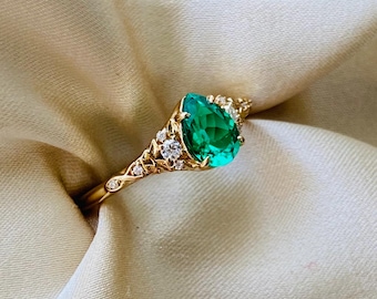 Eowen Elven Emerald Green Engagement Ring Gold. Fantasy inspired  engagement ring. Whimsical Fairytale Ring for romantic bride