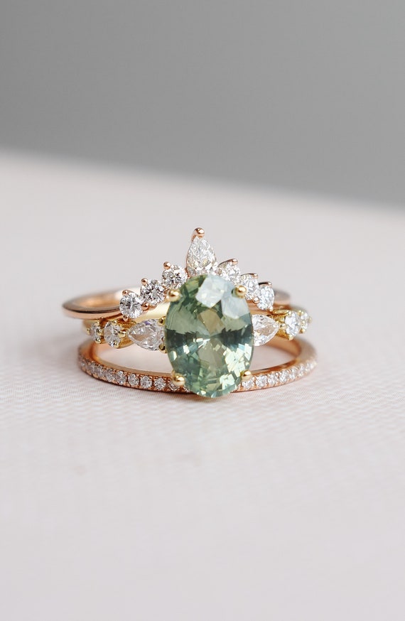 Light green sapphire ring deals