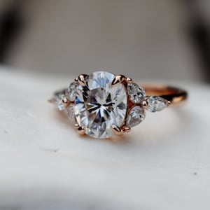 7x9mm oval Moissanite engagement ring. Promise ring. Ladies engagement ring. Moissanite Engagement Ring for her. Women jewelry