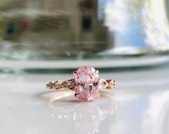 Blush Pink Sapphire Engagement Ring gold. Oval pink sapphire and diamonds ring. Timeless and elegant  ring, anniversary ring Eidelprecious