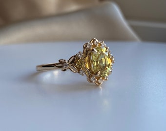 Tauriel yellow green sapphire ring. LOTR Fantasy ring. Gold engagement ring. Lemon lime sapphire and diamond ring by Eidelprecious