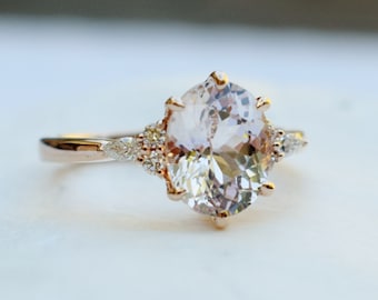 Champagne Sapphire engagement ring. Rose gold engagement ring. Champagne sapphire ring. Oval Sapphire by Eidelprecious - la Camparsita