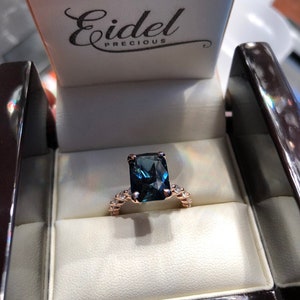 Radiant cut sapphire Engagement Ring. Deep blue Sapphire engagement ring. Right hand ring. One of a kind engagement ring by EidelPrecios
