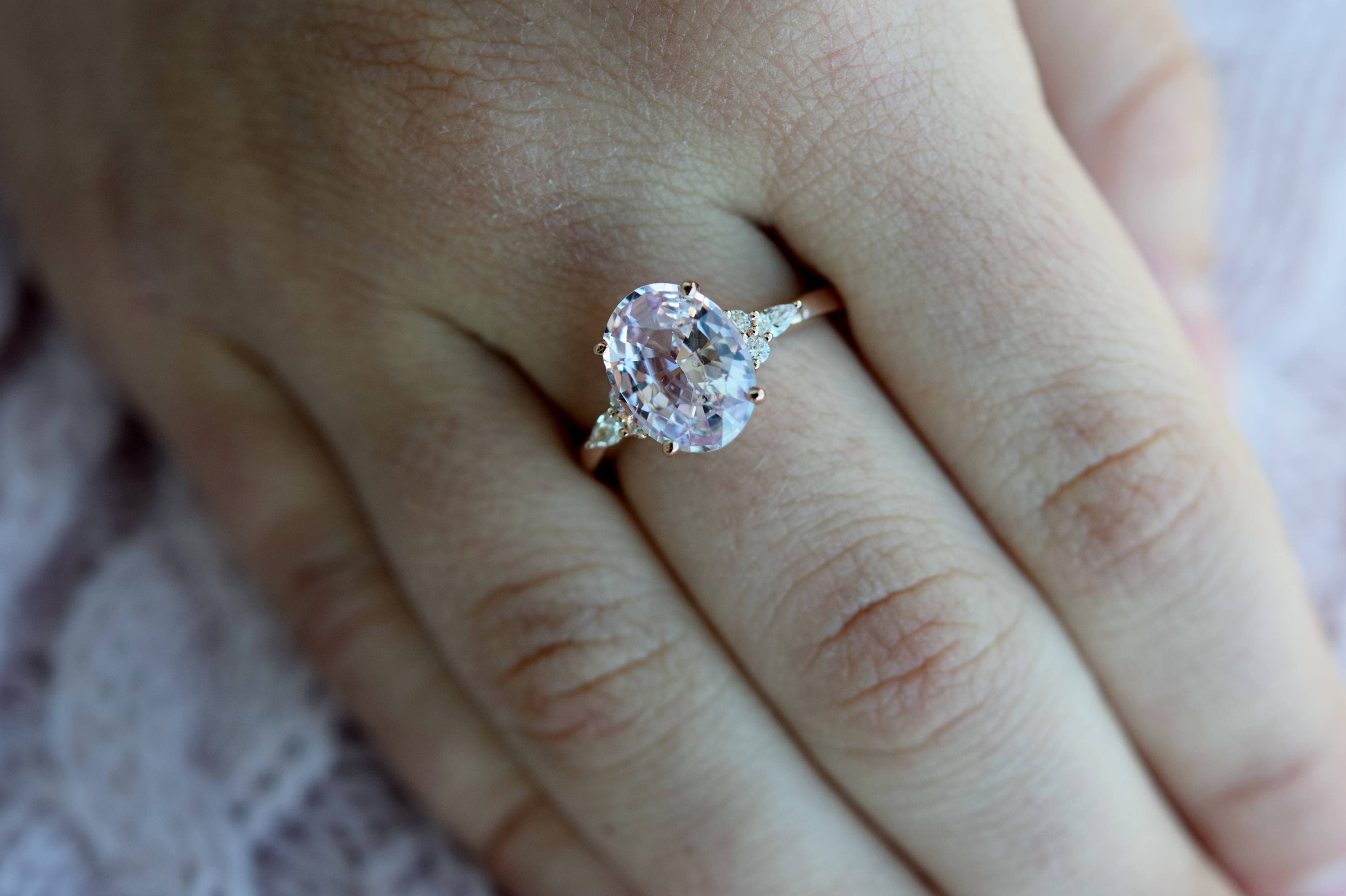 bekken toernooi wetenschappelijk Blush Pink Sapphire Engagement Ring. Light Peach Pink Sapphire - Etsy