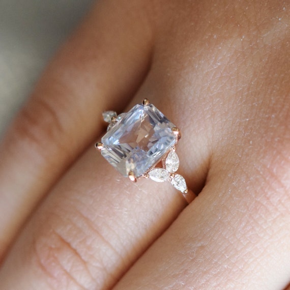 ALIANA || 1.65ct white sapphire ring in 14k white gold – LOFT.bijoux ||  Custom jewelry & wedding rings / Bijoux sur mesure & bagues de mariage ||  Montreal