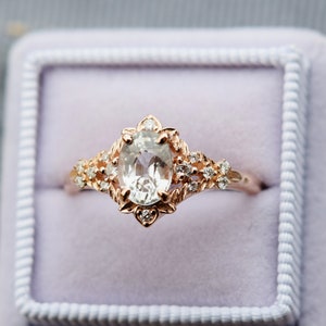 Arwen white sapphire and diamond engagement ring in gold. Cluster, multi-stone, statement ring. Fantasy LOTR alternative ring, EidelPrecios. image 10