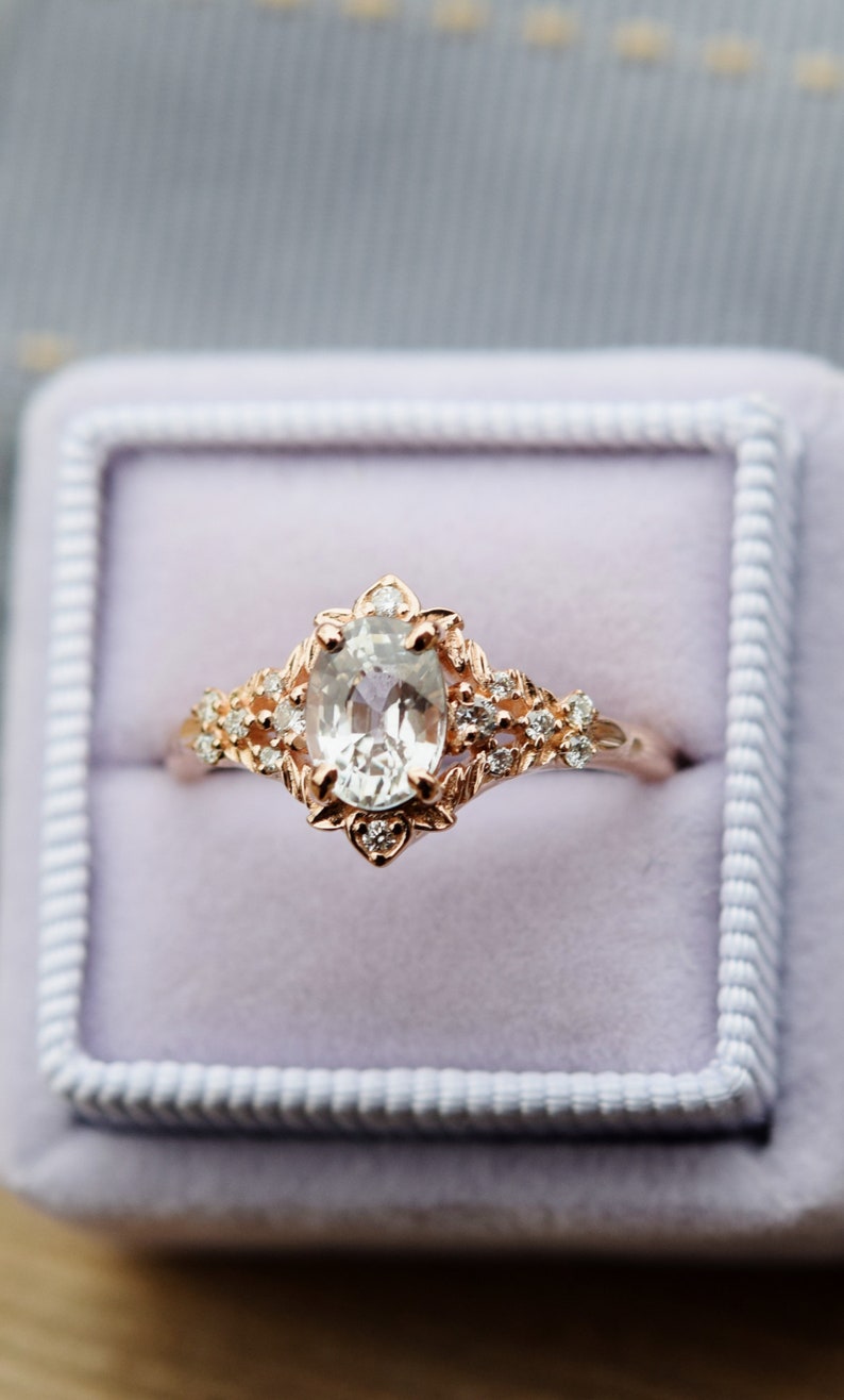 Arwen white sapphire and diamond engagement ring in gold. Cluster, multi-stone, statement ring. Fantasy LOTR alternative ring, EidelPrecios. image 10