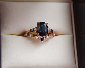 Oval Teal Sapphire Bridal set, blue green sapphire multi-stone engagement Ring and wedding band. Rose gold alternative engagement ring.