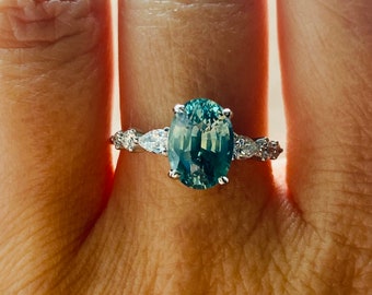Oval Sapphire and Diamond Ring White Gold Teal Sapphire Engagement Ring Classic Engagement Ring Vintage inspired Mint sapphire ring