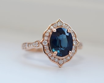Vintage Royal blue Sapphire Engagement Ring. Scalloped halo Blue sapphire Rose Gold Diamond ring.