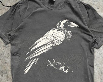Raven Graphic Vintage T Shirt, Aesthetic Dark Raven Graphic Tee Unisex Crow Shirt, Crow Lover Dark Mystical TShirt, Witchy Halloween Raven