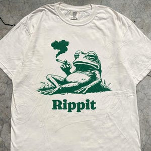 Rippit Frog Vintage T Shirt Stoned Frog Weed T Shirt Funny Frog Getting High Shirt Funny Weed Gift Stoner Shirt Stoned Animals Tee 420 THC