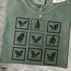 Vintage Bat T-Shirt, Gothic Cottagecore Graphic Tee, Bats 90s T Shirt, Halloween Bats Tee, Cute Halloween Tee Shirt, Spooky Animal Shirt