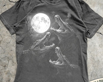 Alligators Howling At The Moon Graphic Tee, Retro Alligator Shirt, Everglades Crocodile Tee, Dark Animal Graphic, Gift Florida Crocodiles
