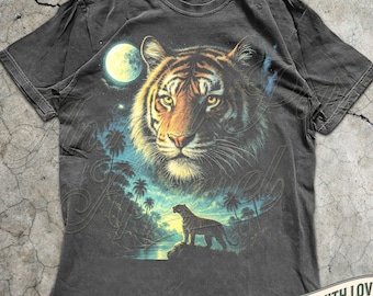 Tiger Vintage Shirt, Tiger Graphic Tee, Gift Tiger Lover, Wild Cat Shirt, Retro Snow Tiger, Dark Tiger Shirt, Full Moon Tiger 90s Tee