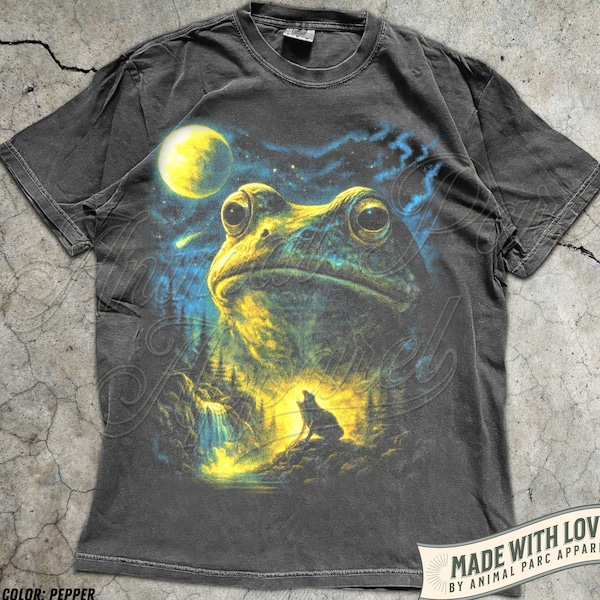 Frog Howling to the Moon T-Shirt, 90s Full Moon Animals Graphic Tee, Retro Nature Lover Gift, Cottagecore Forest Pond Life Frogs Shirt