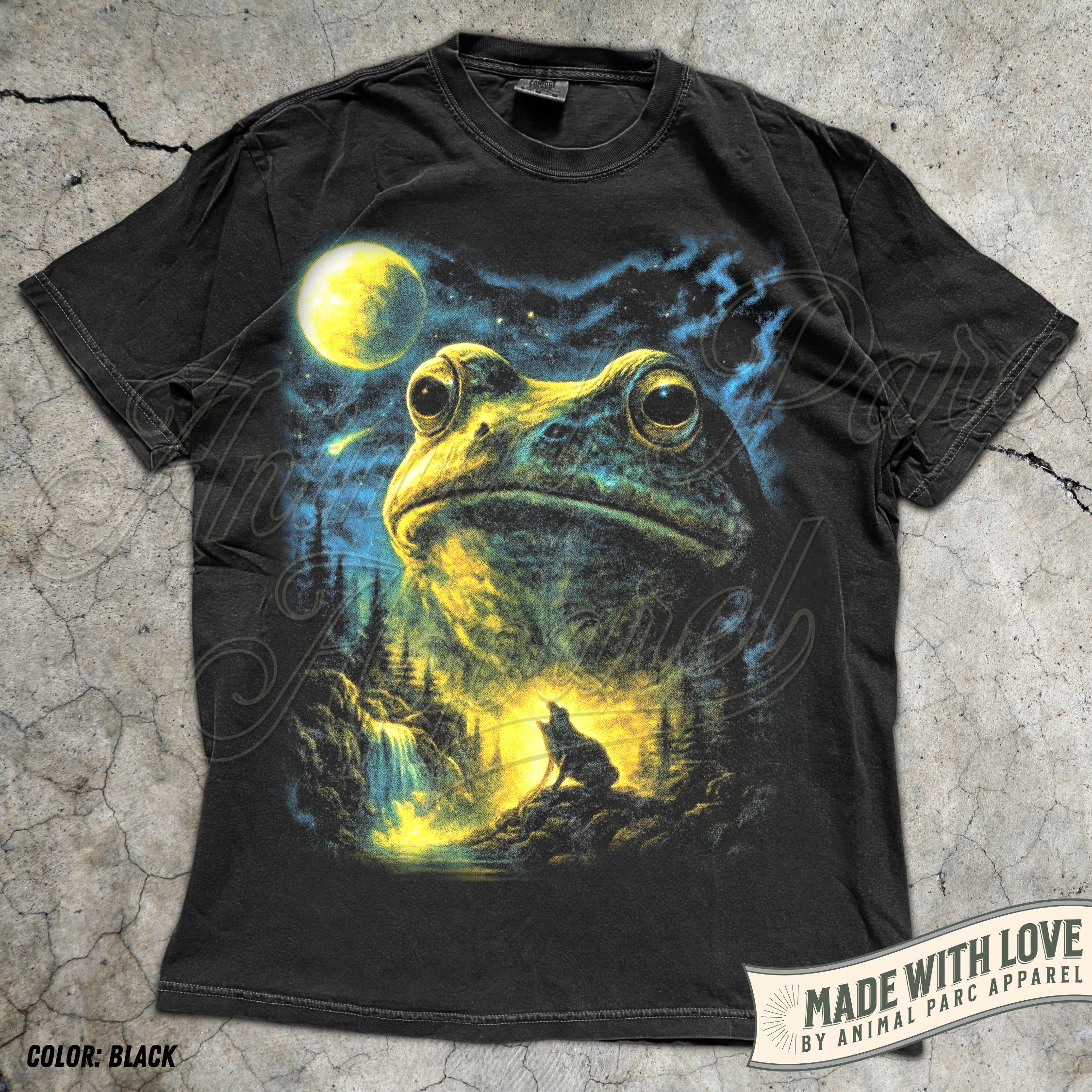 Frog Howling to the Moon T-shirt, 90s Full Moon Animals Graphic
