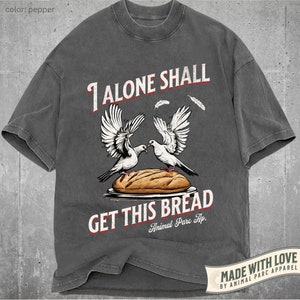 Pigeon Fight Vintage T Shirt, Retro Style Pigeon Shirt, Gift Pigeon Lover, Funny Pigeon Fight, Bird Pigeon Birding Graphic Tee Funny