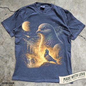 Pigeon Howling to the Moon T Shirt, Vintage Bird Graphic Tee, Retro Animal Shirt, Full Moon Animals, Pigeon Lover Gift, 90s Animal Tee Shirt Denim