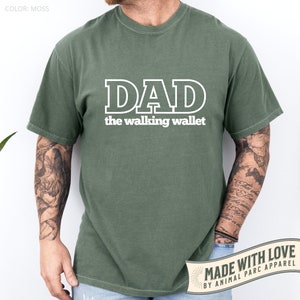 Dad The Walking Wallet Vintage T Shirt, Funny Dad Shirt, Birthday Gift for Dad Father, Gift for Father's Day, Fathers Fatherhood Parenting