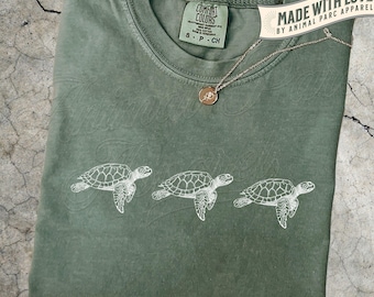 Sea Turtle Vintage T Shirt Gift for Turtle Lover Sea Life Ocean Beautiful Turtle Shirt Beach Life Nature Adventure Gift For Her Ocean Tee
