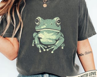 Frog Shirt Funny Frog Tee Cottage Core Vintage Frog Graphic Tee, Frogcore Gift Frogs Lover Animal Graphic Tee Gift for Her Outdoor Shirt