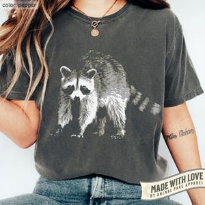 Raccoon Vintage T Shirt, Funny Raccoon Graphic Tee, Retro Shirt Raccoon Funny Gift Street Cats Shirt Raccoon Lover Unique Gift for Him Her