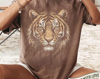 Tiger T Shirt Vintage Wildlife Tee, Big Cat Graphic Top, Safari Jungle Animal Shirt, Wild Cat Shirt, Retro Tiger Gift, Vintage Animal Tee