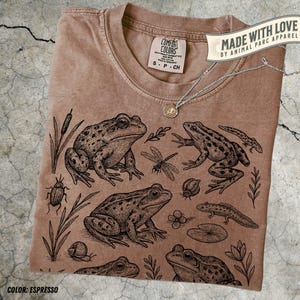 Frog Pond Life T-Shirt, Vintage Botanical Graphic Tee, Gift Frog Themed, Salamanders, Outdoor Nature Shirt, Frog Cottagecore Shirt, Frogcore