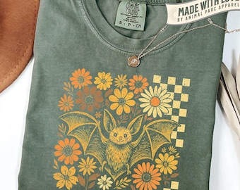 Vintage Bat T-Shirt, Retro Floral Graphic Tee, Cute Bat and Daisies, Boho Cottagecore Aesthetic, Halloween Bats Tee, Cute Halloween Bat