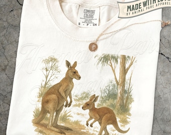 Vintage Kangaroo T-Shirt, Australian Wildlife Graphic Tee, Rustic Nature Lover Gift, Outback Animal Art Shirt for Kangaroo Lovers Gift