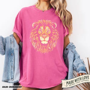 Lion Vintage Shirt Lion Graphic Tee, Gift Lion Lover Wild Cat Shirt Retro Lion Safari Shirt, Dark Lion Shirt Lion Gift Wild Animals Shirt Crunchberry