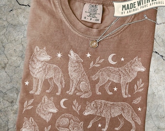 Wolf Vintage Shirt, Full Moon Graphic Tee, Woodland Wildlife Top, Howling Wolf Shirt, 90s Animal Graphic Tee, Nature Forest Retro T Shirt