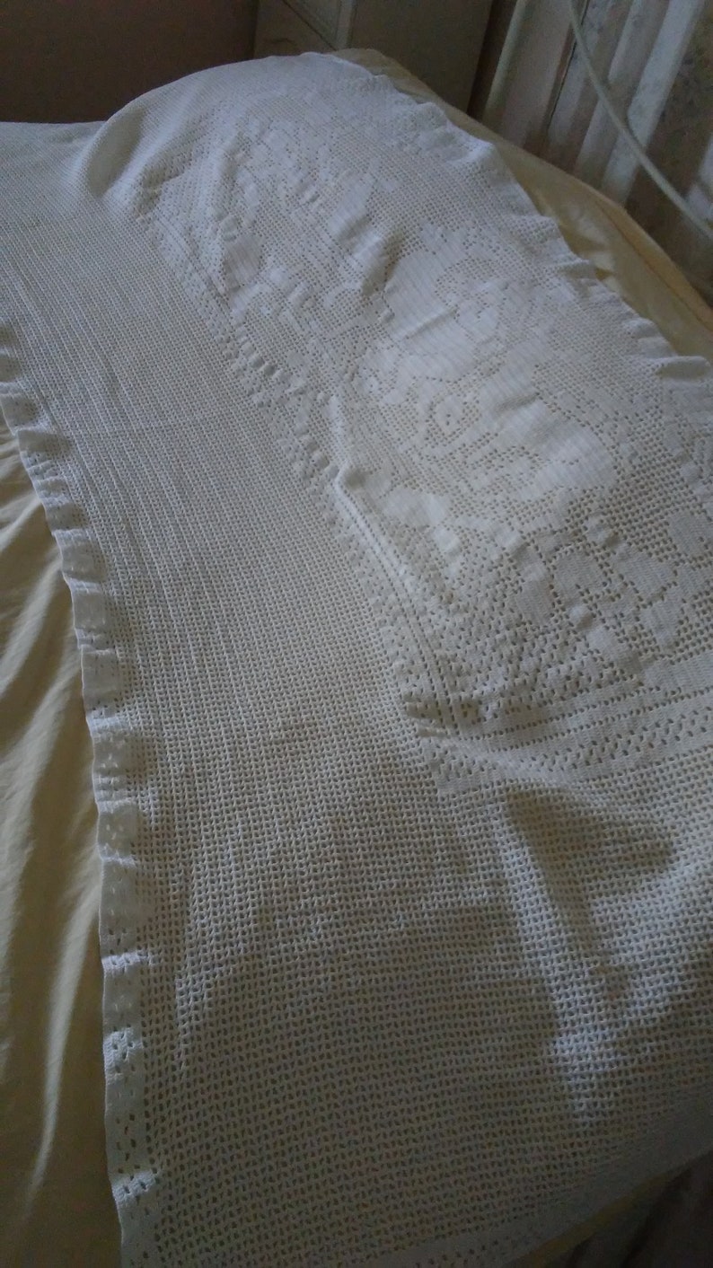 Beautiful white hand crocheted 28 x 80 inch Deer design Lace Panel
