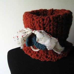 Crochet Cowl Neck Warmer: Chunky Pumpkin Infinity Scarf