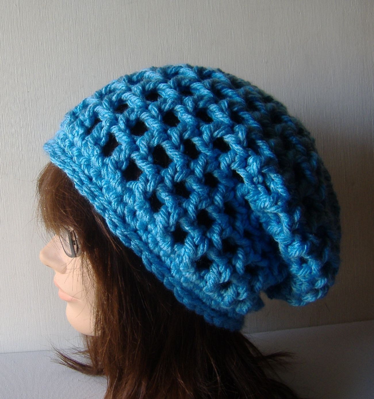 Crochet Icy Blue Slouchy Beanie Hat How to make a crochet slouchy beanie? main image 3